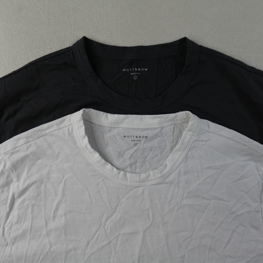 Mott & Bow Driggs T Shirt Mens Large Lot 2 Gray White 100% Cotton Crew Neck